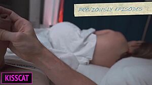现场#2 视频: Stepmother is returning home late from a party and takes stepson into the hotel room for a blow job