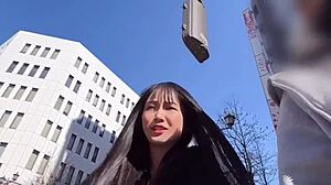 现场#2 视频: This emo hentai sees a beautiful Asian woman trying out submission for her first time
